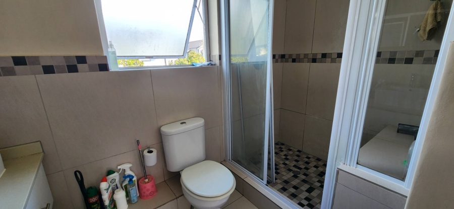 3 Bedroom Property for Sale in Buhrein Western Cape